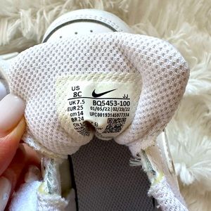 White Nike sneakers, size 8c New